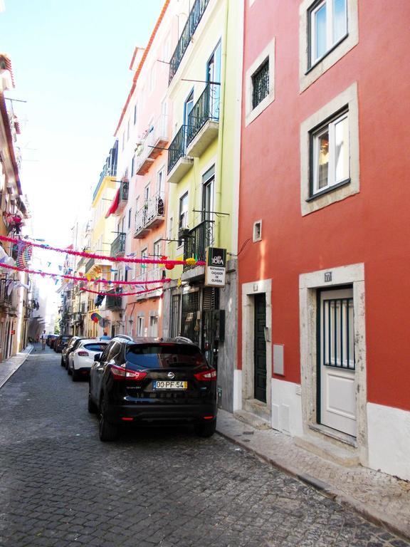 Contemporary Lisbon Apartment In Historical Chiado Экстерьер фото